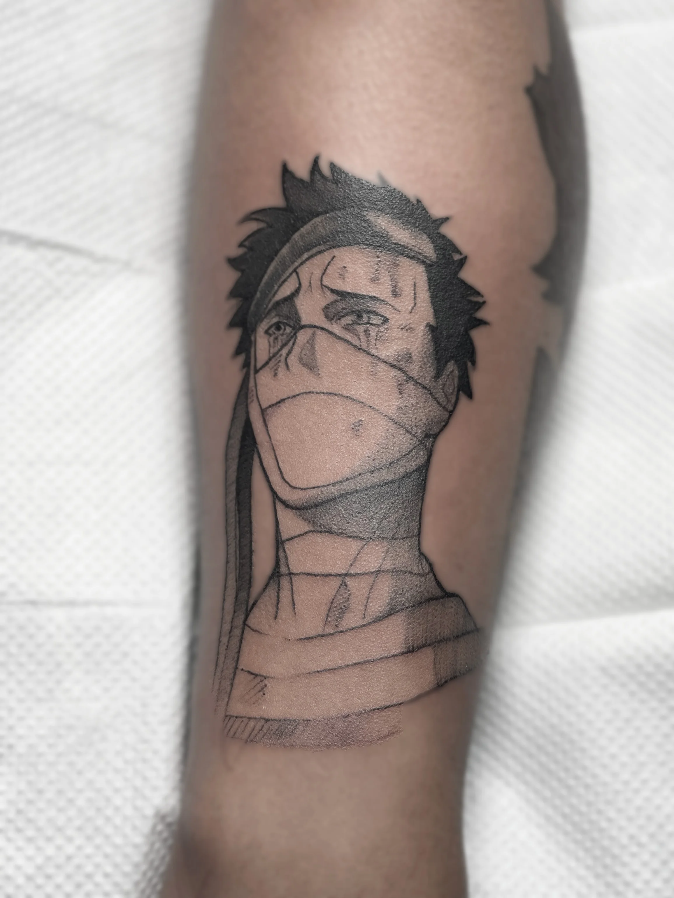 Tatuaje Zabuza blanco y negro